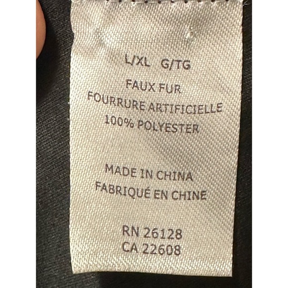 Echo black faux fur vest size Large - Picture 5 of 10